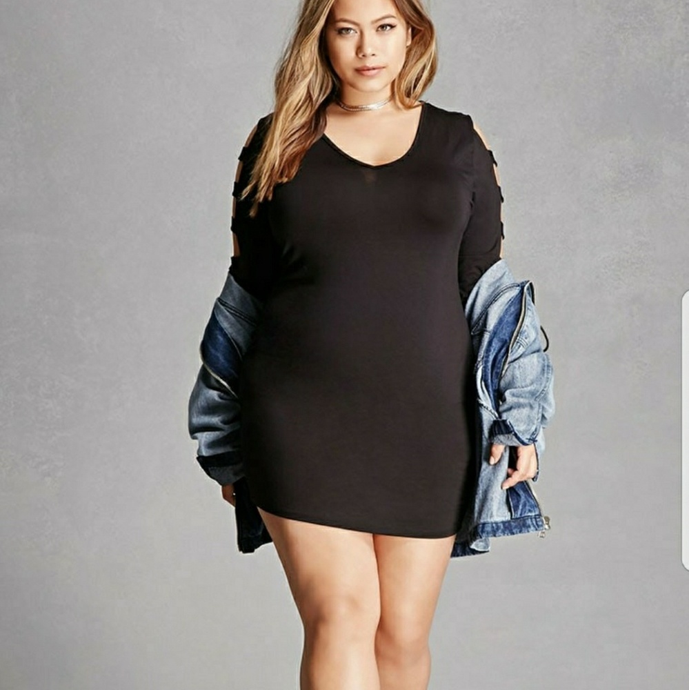 Plus size ladder cutout bodycon dress